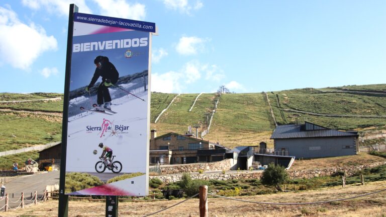 Estación de esquí. Sierra de Béjar. La Covatilla - Casa rural Regajo Lobos